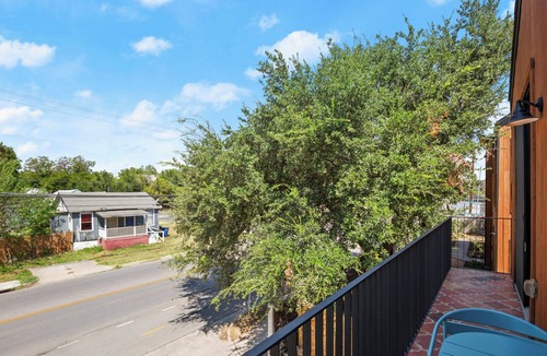 Govalle Apartment | Stylish Bungalow Near Everything in East Austin!