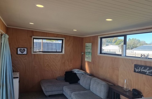 Mangakino Cabin | STYLISH CABIN LIVING WITH HUGE DECKING