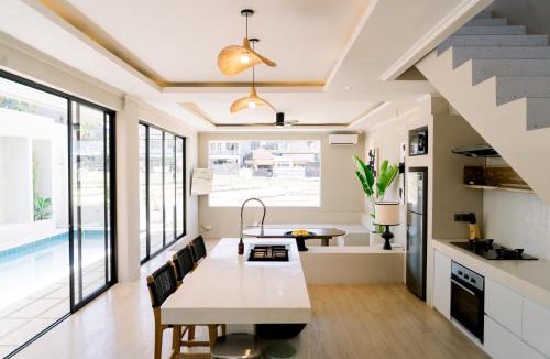 Sei Pinang Villa | Stylish Canggu Villa 4BR with Ricefield View
