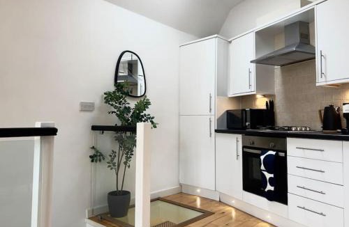 Canton House | Stylish Central Apartment