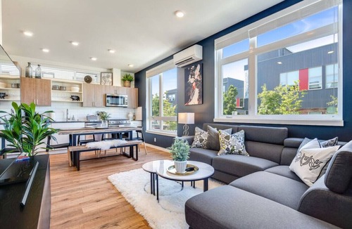 North Beacon Hill House | Stylish & Central Haven