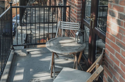 Wapping Apartment | Stylish Central London Flat with Sun Terrace