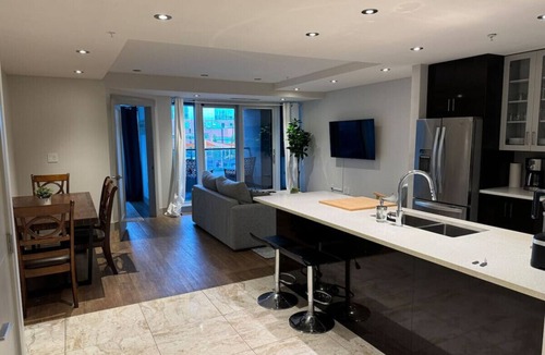 Downtown Halifax Apartment | Stylish central two bed, parking