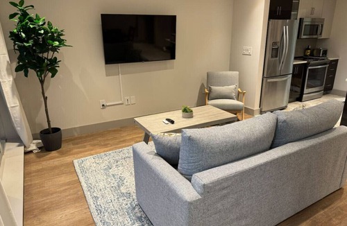 Downtown Halifax Apartment | Stylish central two bed, parking