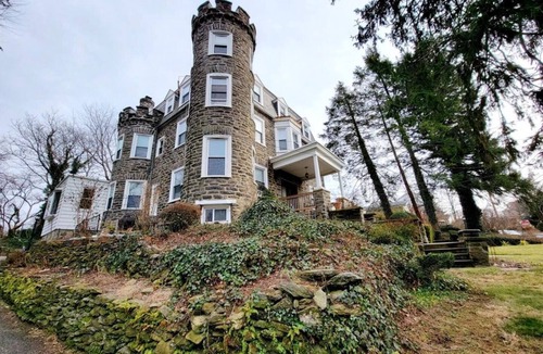 Elkins Park Apartment | Stylish & Charming 2BR | Monthly Discount