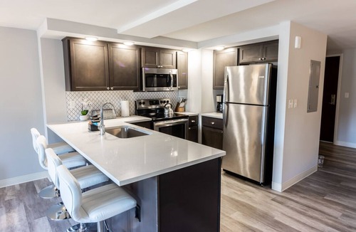 Gateway District Apartment | Stylish Chic Downtown Apartment