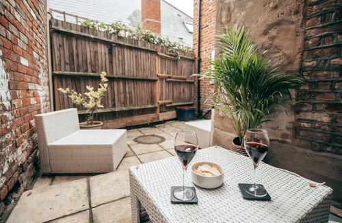Canterbury House | Stylish city centre hideaway