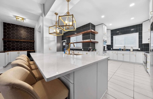 The Gate House | Stylish City Oasis/ABODEbucks