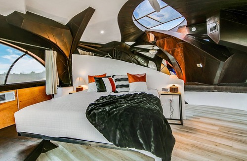 Ransom Canyon Apartment | Stylish, Clean, Steel Bruno House, Instagram Worth, Lake, Hiking, Exploring