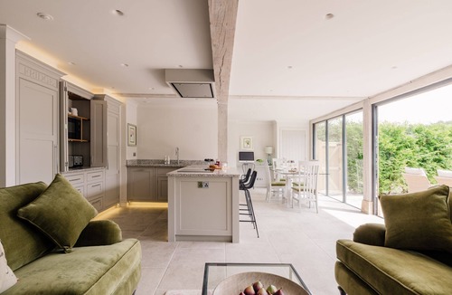 Bourton-on-the-Hill Cottage | Stylish Converted Barn - The Barn at High Gables