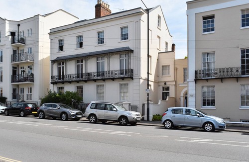 Leamington Spa Apartment | Stylish, comfortable apartment in Leamington Spa