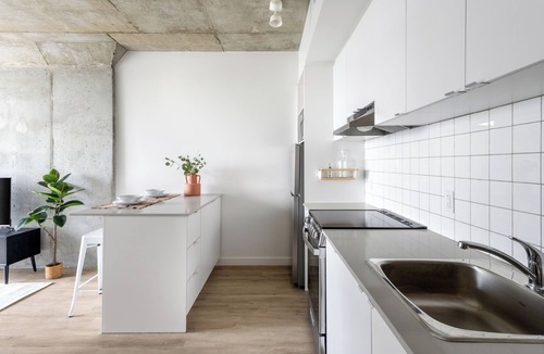 Downtown Montreal Apartment | Stylish Comfort in Downtown Montreal