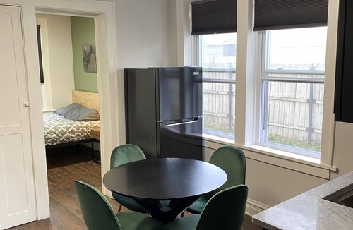 Brighton Park Apartment | Stylish comfortable 3BR with tons of natural light