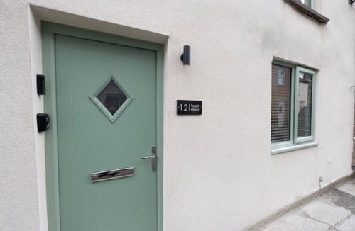 Bala House | Stylish, Comfortable, Convenient!