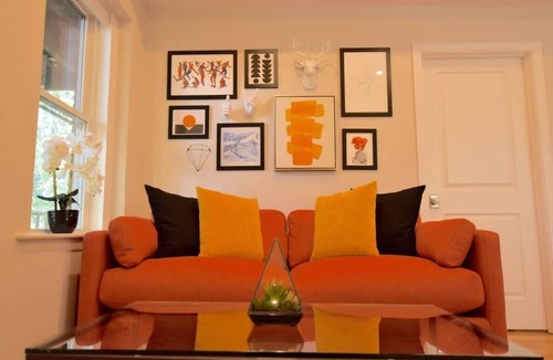 Highland Park Condo | Stylish, Comfortable Luxury | Near T