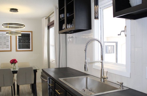 Rapid City House | Stylish & Comfortable 3 Queen Beds - Minutes from Downtown
