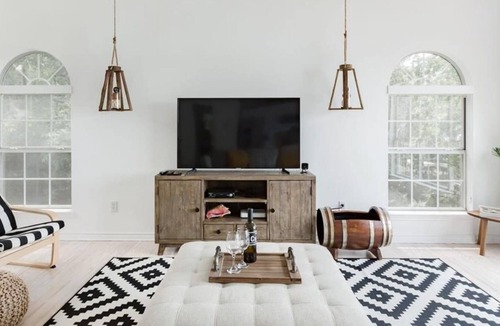 Marshall Ford House | Stylish Comfy Heaven on Lake Travis~ Scenic Views!