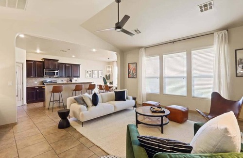 Las Cruces House | Stylish & Comfy House with Backyard and Parking