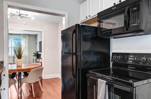 San Marco Condo | Stylish Condo - 2 block from San Marco