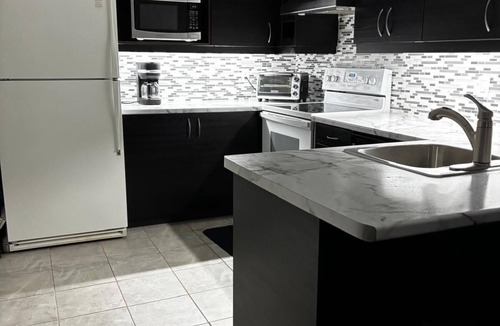 Burlington Condo | Stylish Condo Between Toronto and Niagara Falls
