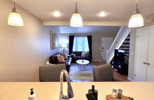 Bettendorf Villa | Stylish Condo by the TBK Sports Complex