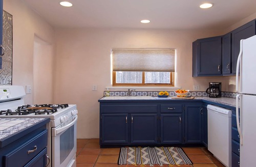 Santa Fe Condo | Stylish Condo in Trendy Baca Railyard District-A/C~PET FRIENDLY