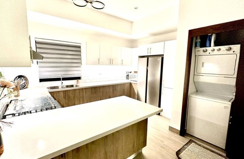 La Ceiba Apartment | Stylish Condo with TreeTops and Ocean Views