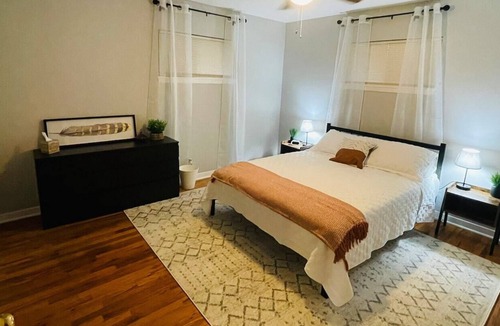 Northside Cottage | Stylish Cottage 222 - Free Parking - Self Check-in
