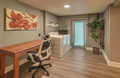 Shreveport House | Stylish & Cozy 2Bedroom Apt-A