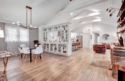 Lockeland Springs House | Stylish Cozy Cottage in East~10 min. to Broadway