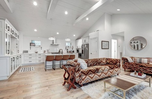 Lockeland Springs House | Stylish Cozy Cottage in East~10 min. to Broadway