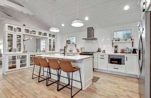 Lockeland Springs House | Stylish Cozy Cottage in East~10 min. to Broadway