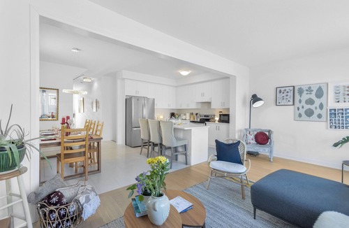 Thorold House | Stylish Cozy Modern Home in Central Niagara