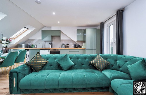 Dagenham House | Stylish Dagenham Flat | Easy Central London Access