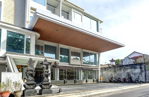 Legian City-Centre House | Stylish DBL Suite Escape W/Free WiFi and Parking