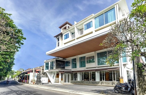 Legian City-Centre House | Stylish DBL Suite Escape W/Free WiFi and Parking