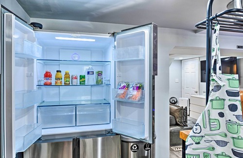 Michigan Park Apartment | Stylish DC Studio ~ 5 Mi to National Mall!