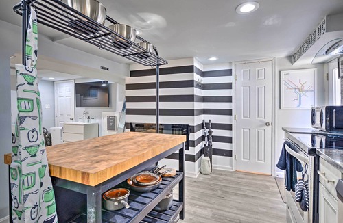 Michigan Park Apartment | Stylish DC Studio ~ 5 Mi to National Mall!