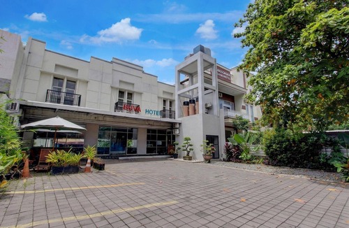 Semarang House | Stylish Deluxe Twin Escape w/Free WiFi