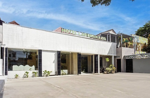 Medan House | Stylish Double Suite Escape W/Free WiFi