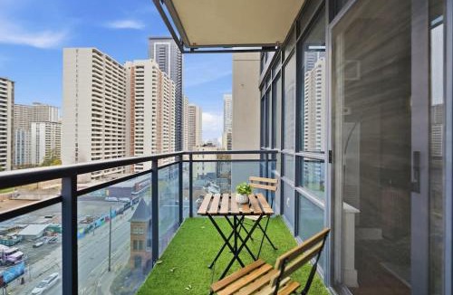Upper Jarvis Apartment | Stylish Downtown 1BR Condo Balcony & City Views