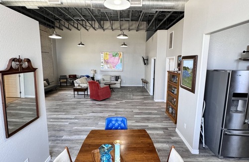 Brownwood Apartment | Stylish downtown apartment in Brownwood close to all of the downtown events