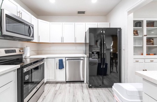 Downtown Las Vegas House | Stylish Downtown Las Vegas Retreat-Walk to Fremont st & Arts District!