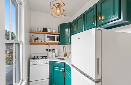 Southwest Raleigh Apartment | Stylish Downtown Raleigh 1BR Walk to Dining & Nightlife