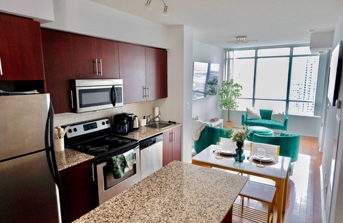 Financial District Condo | Stylish Downtown Toronto Condo