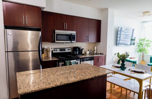 Financial District Condo | Stylish Downtown Toronto Condo