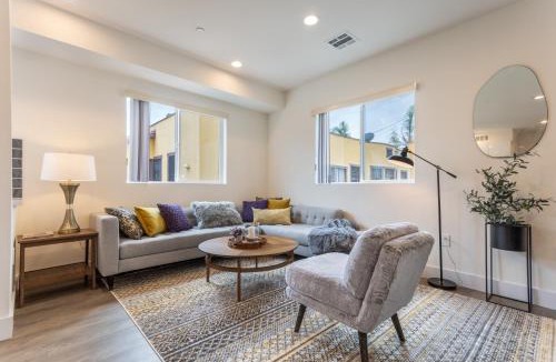 Pico-Union House | Stylish DTLA Home With Views