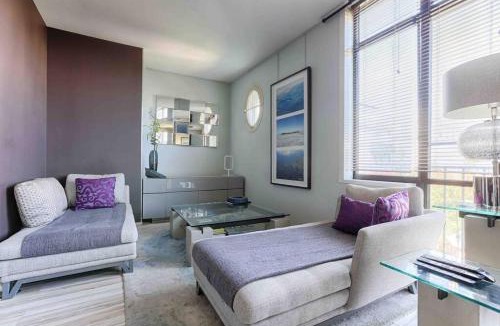 Serris Apartment | Stylish Duplex very near Disneyland Paris with Parking 2-8 Guests