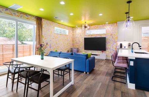 Blackshear-Prospect Hill House | Stylish Eastside Getaway w Backyard, Firepit & BBQ