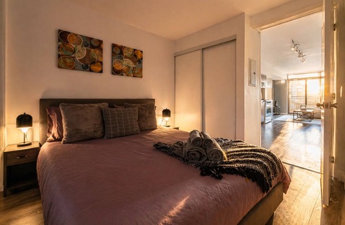 Wellington Place Hotel | Stylish Family 2BR Stay | Free Parking